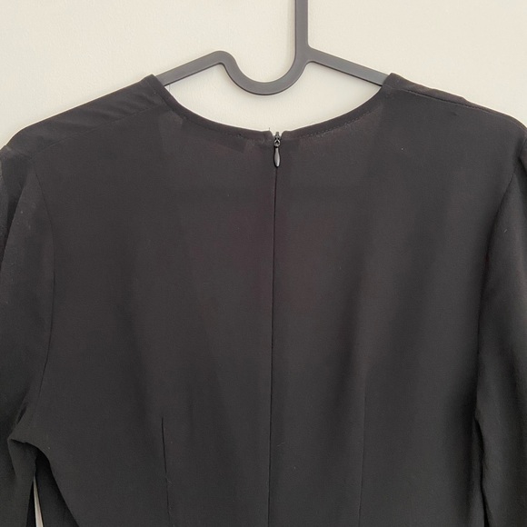 Gilbert (Mendocino) Flowy Deep-V Romper - Picture 4 of 5